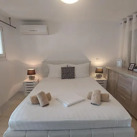 Lucia Area * 칼라파티스