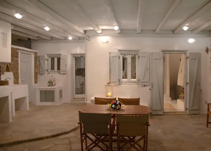 Lucia Area ヴィラ カラファティス