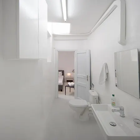 Lucia Area Kalafatis