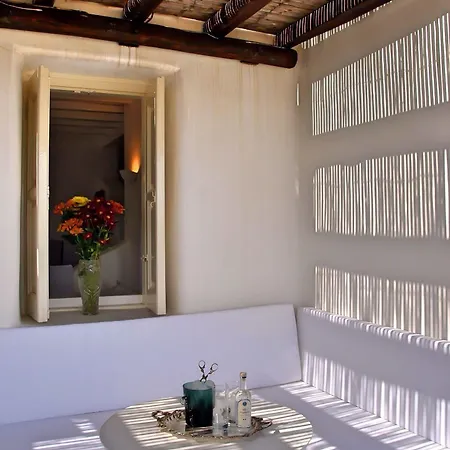 Lucia Area Villa Kalafatis